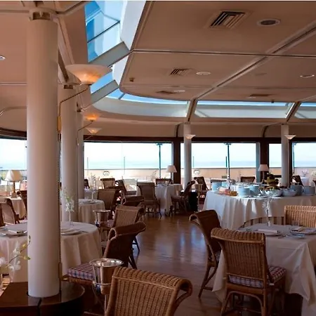 Hotel Plaza E De Russie - Relais & Chateaux 