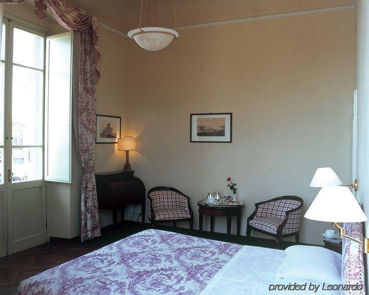 Plaza E De Russie - Relais & Chateaux Hotel